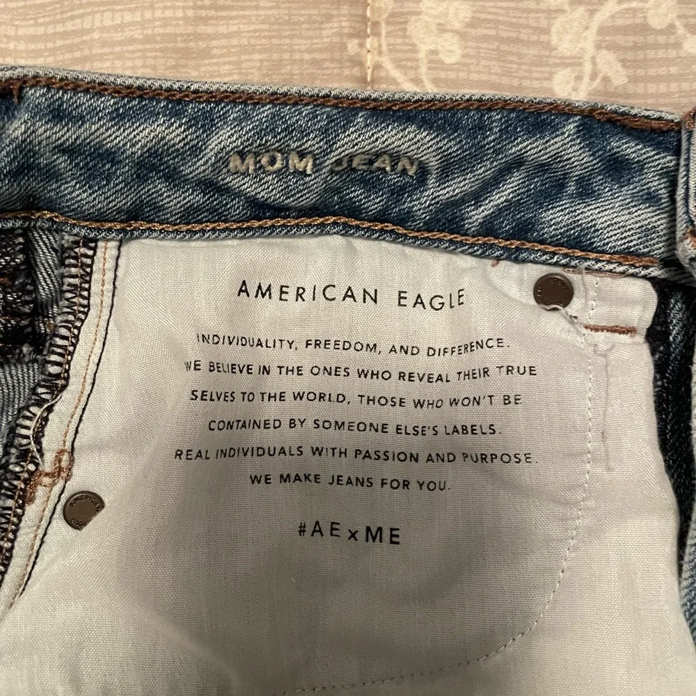 AE Ripped Mom Jean Stretch - Picture 7 of 11